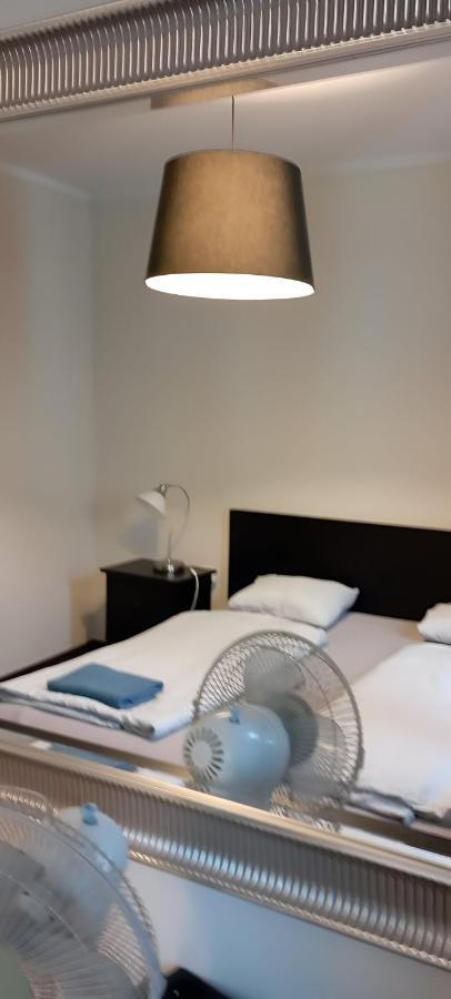 City Center Apartment In Middle Of Bratysława Zewnętrze zdjęcie